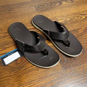 Salt Life Men’s Thong Sandal / Dark Brown size 13